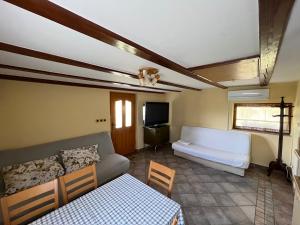 Postel nebo postele na pokoji v ubytování Holiday Home Dobrotin