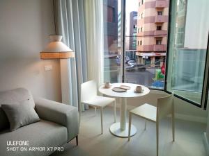 Fotografia z galérie ubytovania Fantástico Apartamento de diseño en Las Canteras. v destinácii Las Palmas de Gran Canaria