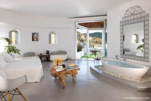 Foto de la galeria de Hacienda Na Xamena, Ibiza a Na Xamena