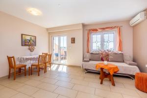 Et opholdsområde på Apartman Ana