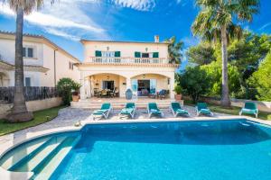 The swimming pool at or close to Ideal Property Mallorca - Didi