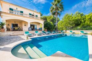 The swimming pool at or close to Ideal Property Mallorca - Didi