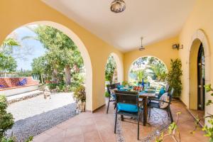 Vonkajšia záhrada v ubytovaní Ideal Property Mallorca - Villa Jardi