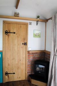 Gambar di galeri bagi Cwm Cariad di Knighton