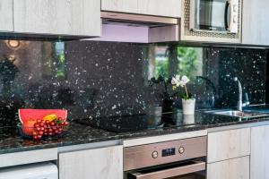 Kuchyň nebo kuchyňský kout v ubytování Ideal Property Mallorca - Bosset Platja