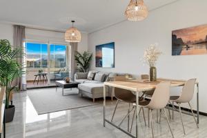 Posezení v ubytování Modern Apartment - 2 Bedrooms, Beachside - Puerto Banús