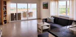 พื้นที่นั่งเล่นของ Seaview 2 Bedroom - apt40 - Blue Bay Curacao