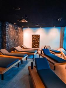 All-Suite Resort Fieberbrunn inklusive Gästekarte & Lauchsee-Eintritt的休息区
