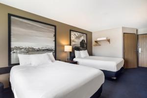 Postel nebo postele na pokoji v ubytování Americas Best Value Inn Sparks