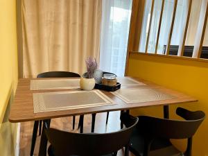 Fotografia z galérie ubytovania Apartament za Ratuszem - z balkonem v destinácii Radom