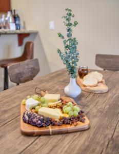 Makanan di atau berdekatan apartmen