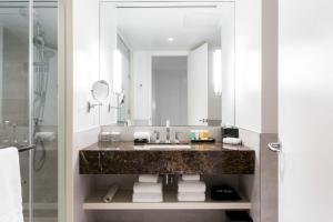 Sutton Place Hotel Toronto的一间浴室