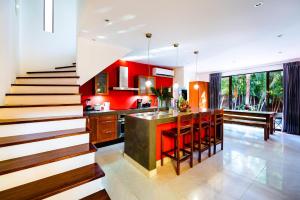 Una cocina o kitchenette en A Tamarindo Sunset
