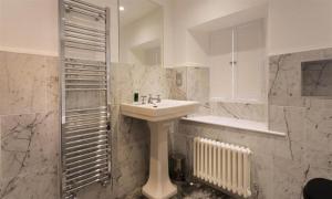 Koupelna v ubytování Loughrigg Cottage + 37 fotografií
