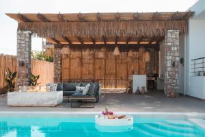 Bazén v ubytovaní Le Ialyse Luxury Villa alebo v jeho blízkosti