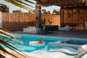 Bazén v ubytovaní Le Ialyse Luxury Villa alebo v jeho blízkosti
