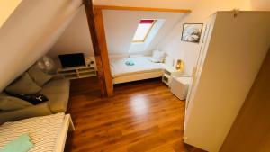 Posteľ alebo postele v izbe v ubytovaní Hotel Pod Kokšínem