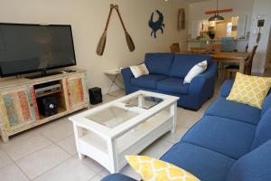 Ảnh trong thư viện ảnh của WOW! Updated Oceanfront, Pool Front Spanish Main Condo 45! ở Cocoa Beach