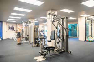 Fitness centrum a/nebo fitness zařízení v ubytování The Ark at Veloche Group by Lofty