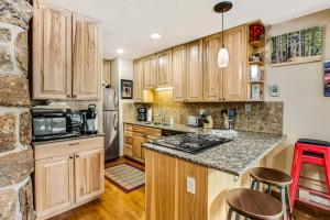 Η κουζίνα ή μικρή κουζίνα στο Winter Park Place 14