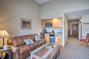 Kuchyň nebo kuchyňský kout v ubytování Cozy Colorado Studio Near Crested Butte Ski Slopes