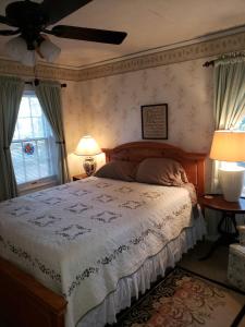 Afbeelding uit fotogalerij van English Cottage in Greensboro