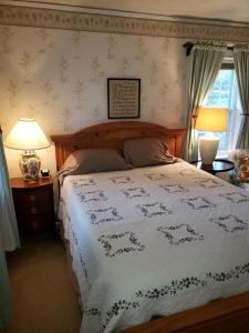 Afbeelding uit fotogalerij van English Cottage in Greensboro