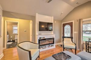 Gallery image of Luxe Lyndon Home Less Than 11 Mi to Dtwn Louisville! in Louisville