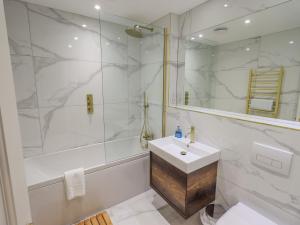 Bilik mandi di Waterhead Retreat +22 gambar