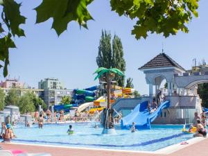Bazén v ubytovaní Kincsem Apartman alebo v jeho blízkosti