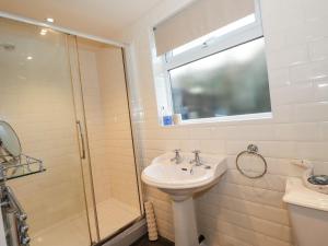 Koupelna v ubytování Highbeck Cottage + 7 fotografií