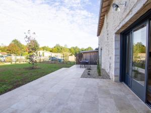 Zdjęcie z galerii obiektu Belle maison en pierre avec jardin clos, 3 chambres, près de Périgueux, idéale pour famille - FR-1-616-277 w mieście Boulazac