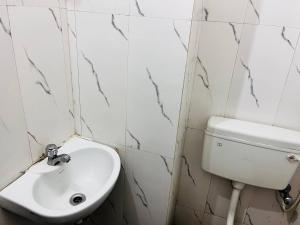 Koupelna v ubytování Hotel Airlines
