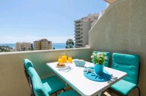 Balkón nebo terasa v ubytování EL ESTUDIO DE LA PLAYA BENALBEACH Vistas al Mar