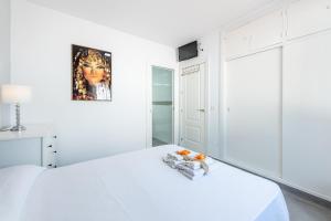Posteľ alebo postele v izbe v ubytovaní 797 HOLIDAY RENTALS - Villa con piscina privada y barbacoa para 8