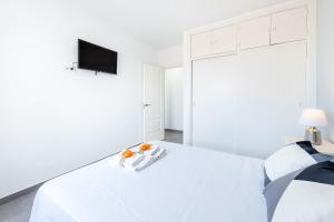 Posteľ alebo postele v izbe v ubytovaní 797 HOLIDAY RENTALS - Villa con piscina privada y barbacoa para 8