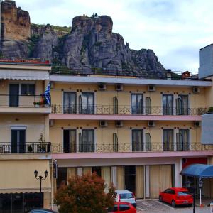 Nespecifikovaný výhled na hory nebo výhled na hory při pohledu z hotelu