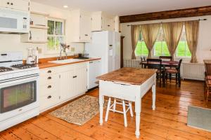 Gallery image of Beauchamp Cottage in Rockport