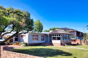 Una casa en los suburbios de Sydney en Seemansrust, Langebaan, 9-sleeper, en Langebaan