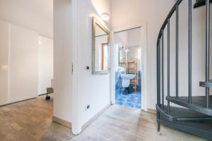Kúpeľňa v ubytovaní Heart Centre Milan Navigli 3 Levels Apartment