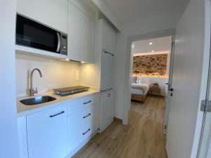 A kitchen or kitchenette at Morada Atlántica