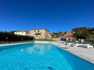 The swimming pool at or close to Morada Atlántica