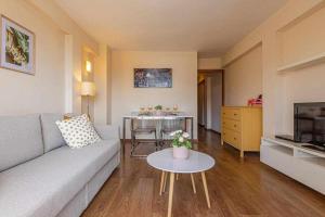 A seating area at 797 Holiday Rentals- Atico en Arroyo de la miel con hermosas vistas