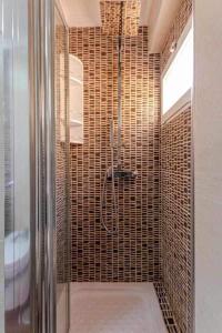 A bathroom at 797 Holiday Rentals- Atico en Arroyo de la miel con hermosas vistas