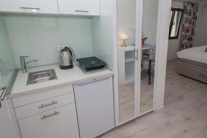 A cozinha ou cozinha compacta de Villa Mona 2