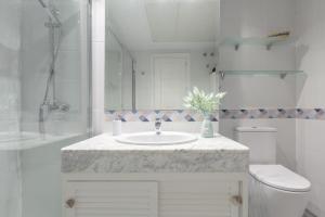 A bathroom at Atico Lujoso