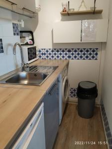 Zdjęcie z galerii obiektu studio vue imprenable sur marseille w Marsylii