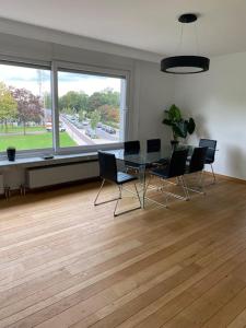 Photo de la galerie de l'établissement Beautiful 3 bedroom Apartment, à Anvers 11 autres photos