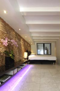TV/trung tâm giải trí tại Amsterdam Boutique Apartments +11 ảnh