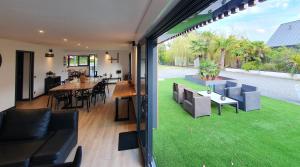 Vonkajšia záhrada v ubytovaní Grand gîte Touraine 300m2